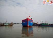 Hạ thủy tàu vỏ gỗ 12 tỷ đồng đầu tiên tại Thanh Hóa